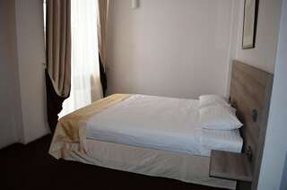 Отель Reikartz Zaporizhia Запорожье Стандартный двухместный номер с 1 кроватью или 2 отдельными кроватями-6